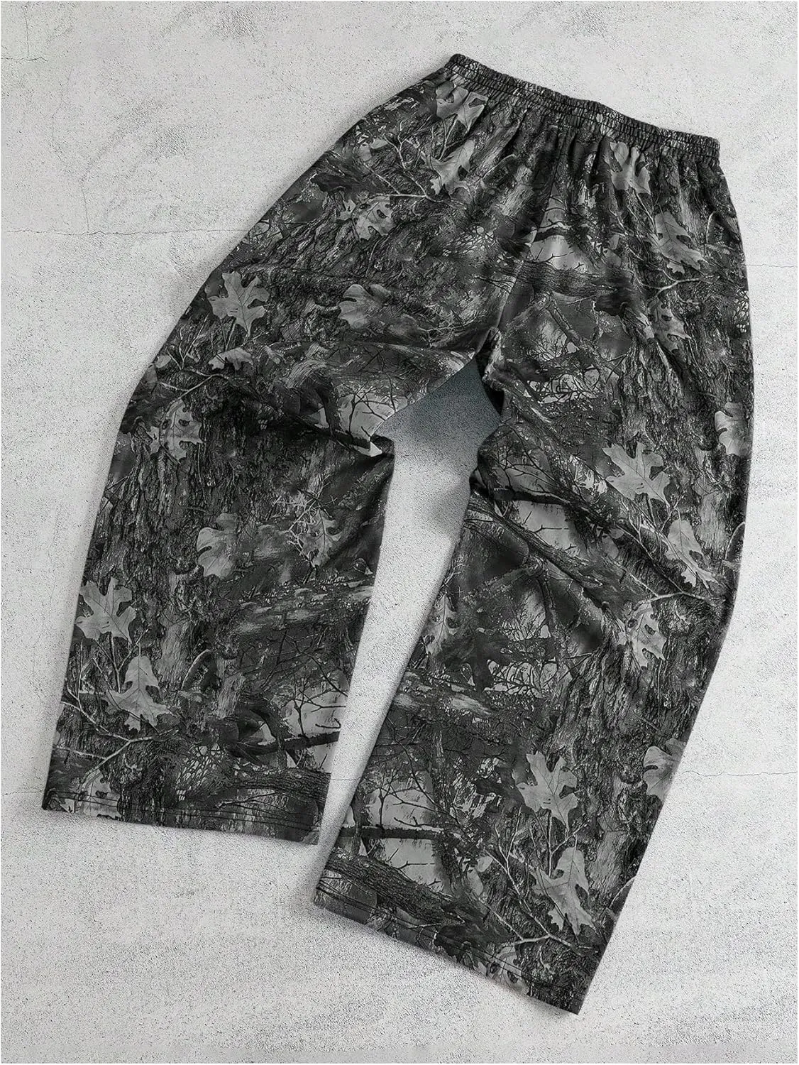 GORGLITTER Men's Camo Pants Y2K Wide Leg Baggy Elastic Waist Stacked Pants Streetwear