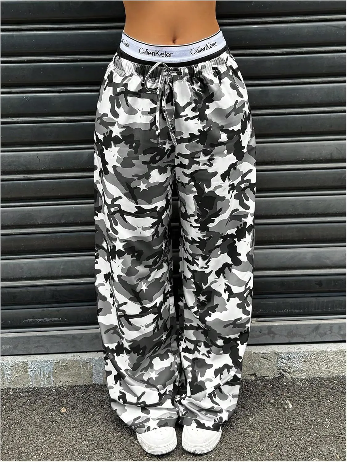 GORGLITTER Women's Y2k Baggy Camo Track Pants Elastic High Waisted Wide Leg Parachute Trousers