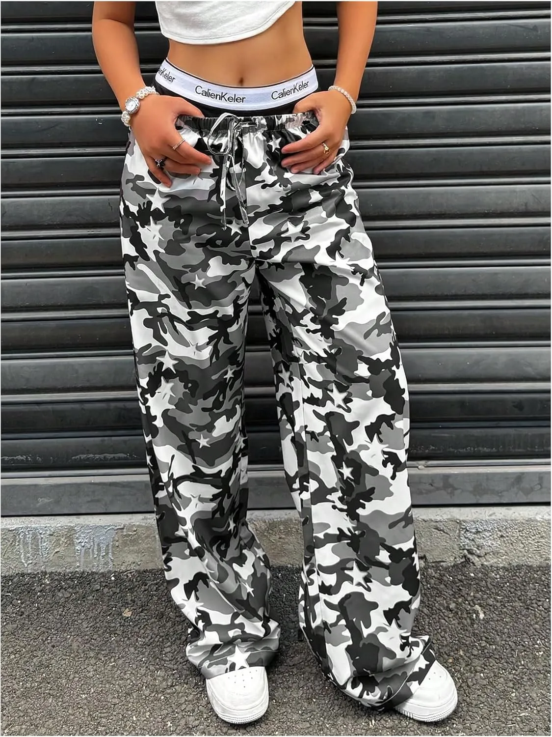 GORGLITTER Women's Y2k Baggy Camo Track Pants Elastic High Waisted Wide Leg Parachute Trousers