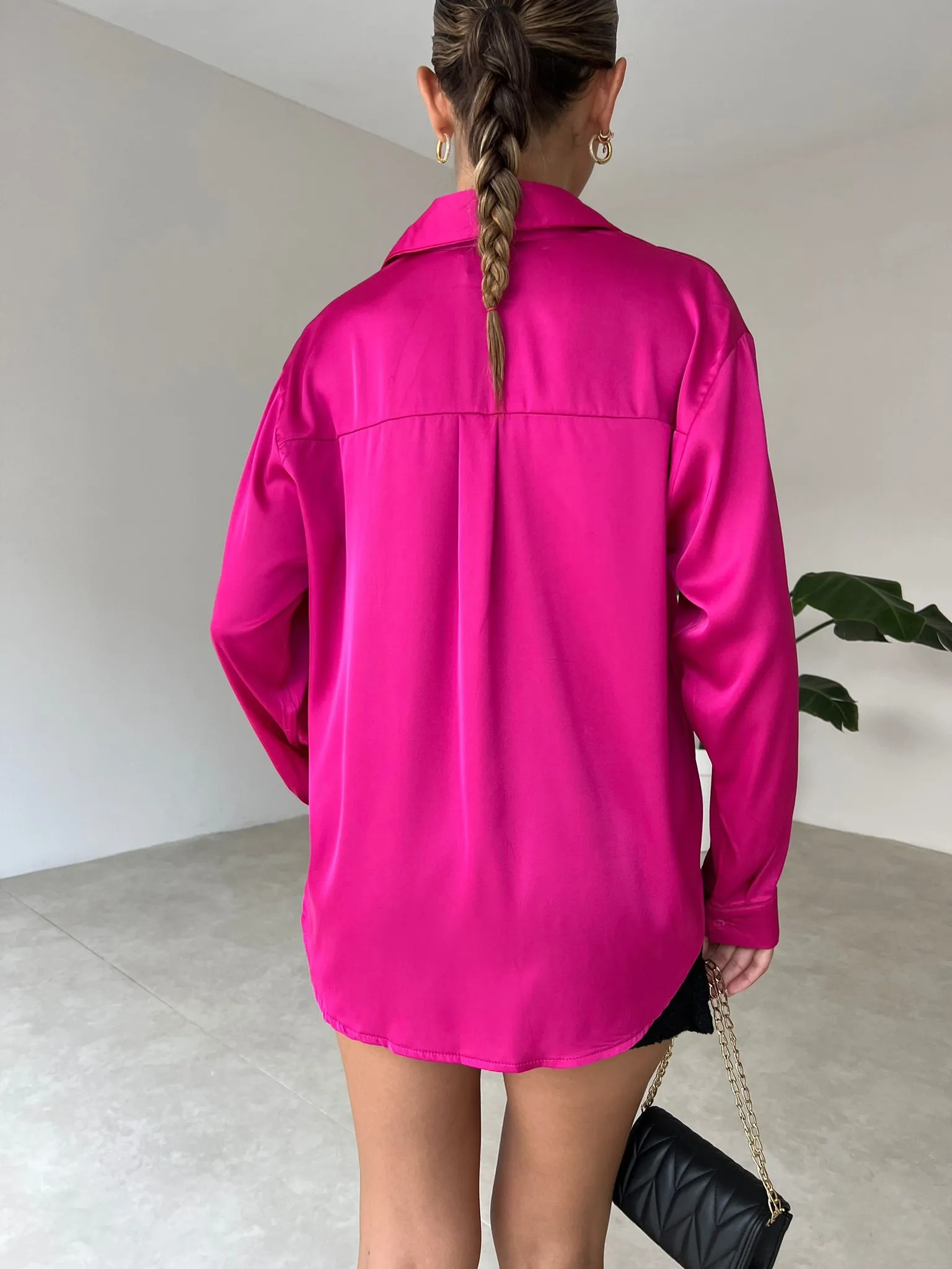 Relaxed fit satin shirt