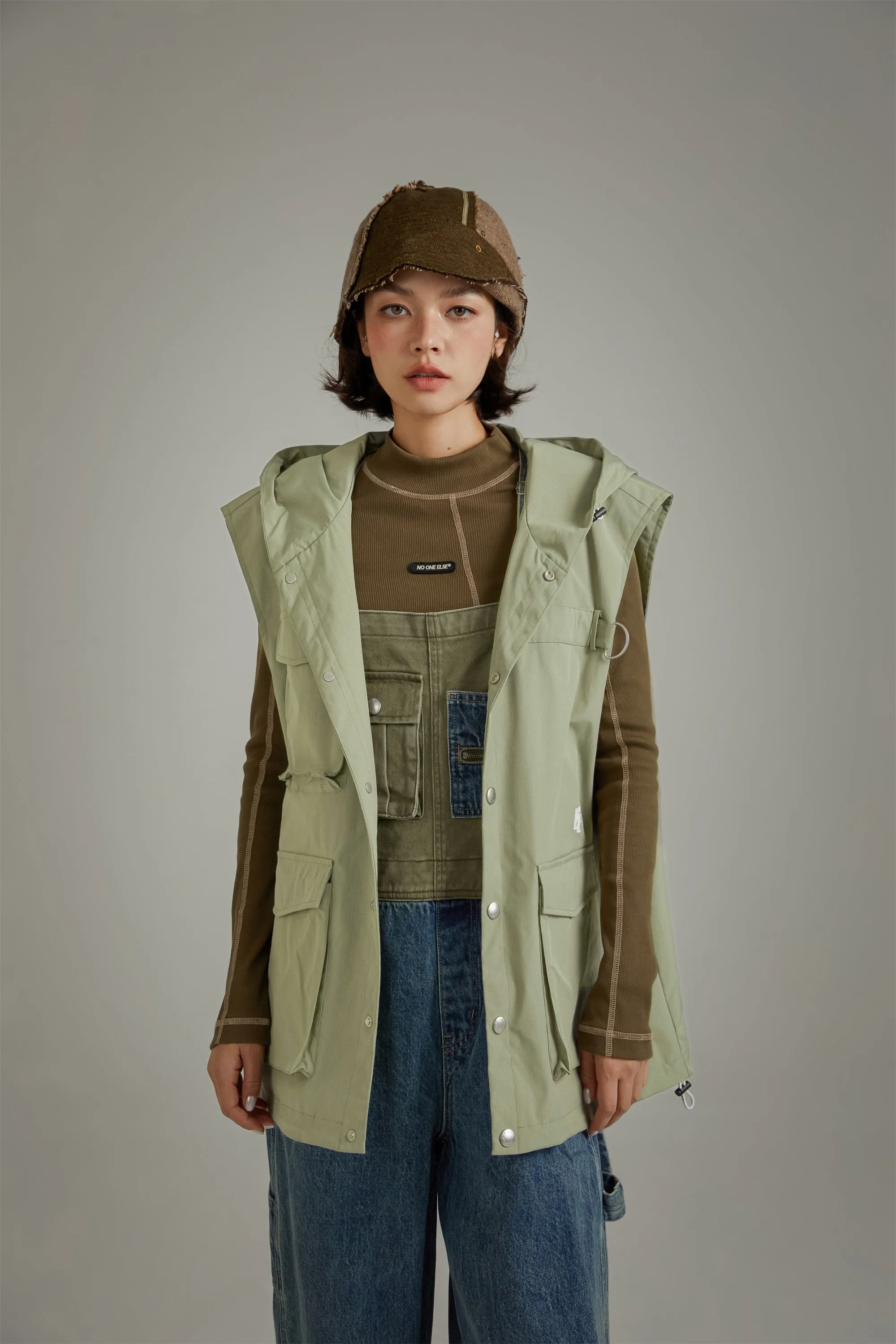 Simple Pocket Hooded Vest