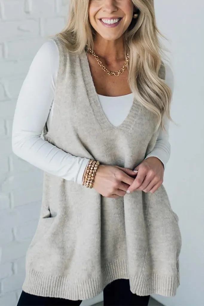 yoeasy Womens Sleeveless Sweater Vest Oversized V Neck Loose Knit Casual A Line Tunic Pullover Top with Pockets